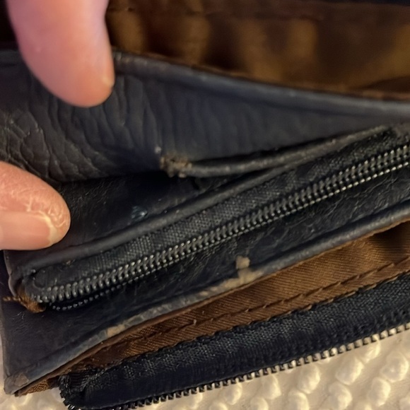 No brand navy blue leather small handbag. Gold metal design on the front. - Picture 9 of 10